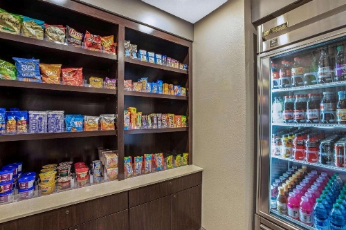 La Quinta Inn & Suites by Wyndham Little Rock North - Mccain Mall image 10