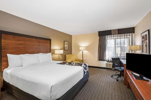 La Quinta Inn & Suites by Wyndham Little Rock North - Mccain Mall image 18