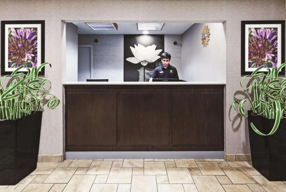 La Quinta Inn & Suites by Wyndham Little Rock North - Mccain Mall Image 36