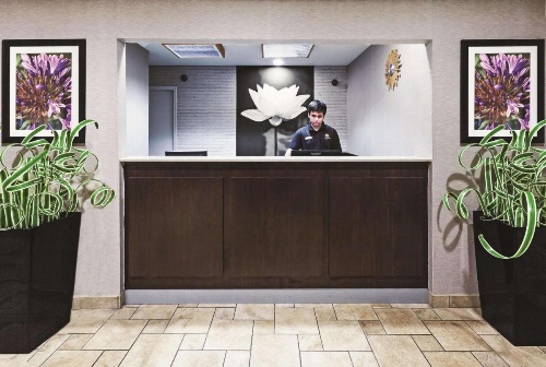 La Quinta Inn & Suites by Wyndham Little Rock North - Mccain Mall image 36