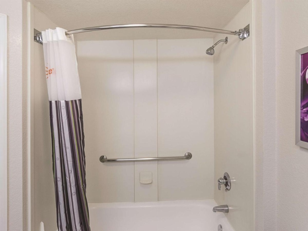 La Quinta Inn & Suites by Wyndham Little Rock North - Mccain Mall Image 37