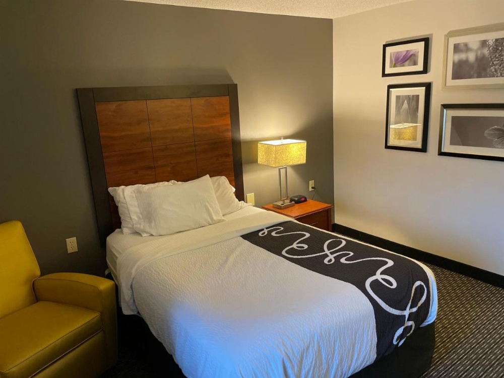 La Quinta Inn & Suites by Wyndham Little Rock North - Mccain Mall